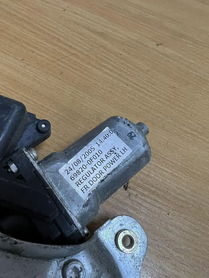 Toyota Corolla E120 E130 (2000 - 2004) 698200F010 Стеклоподъемник передней двери (комплект) — фото 8