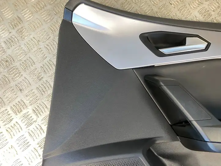 Seat Leon IV (2020 - ) 5FA867131 Обшивка раздвижной двери — фото 10