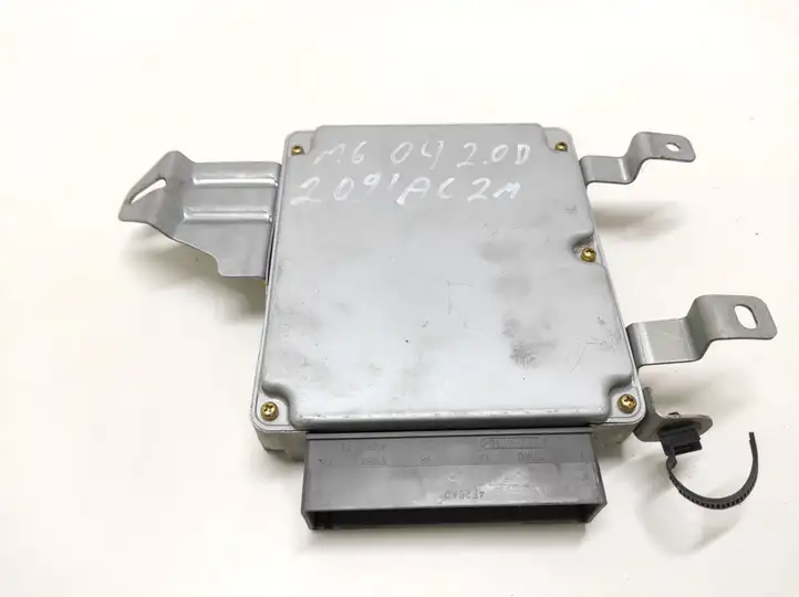 Mazda 6. (2002 - 2005)  RF7G18881A Блок управления двигателя