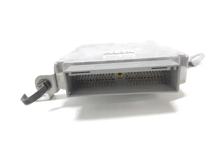 Mazda 6. (2002 - 2005)  RF7G18881A Блок управления двигателя