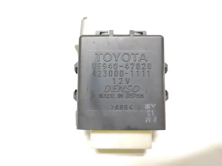 Toyota Prius (XW30) (2009 - 2015) 8594047020 Реле стеклоочистителей — фото 1
