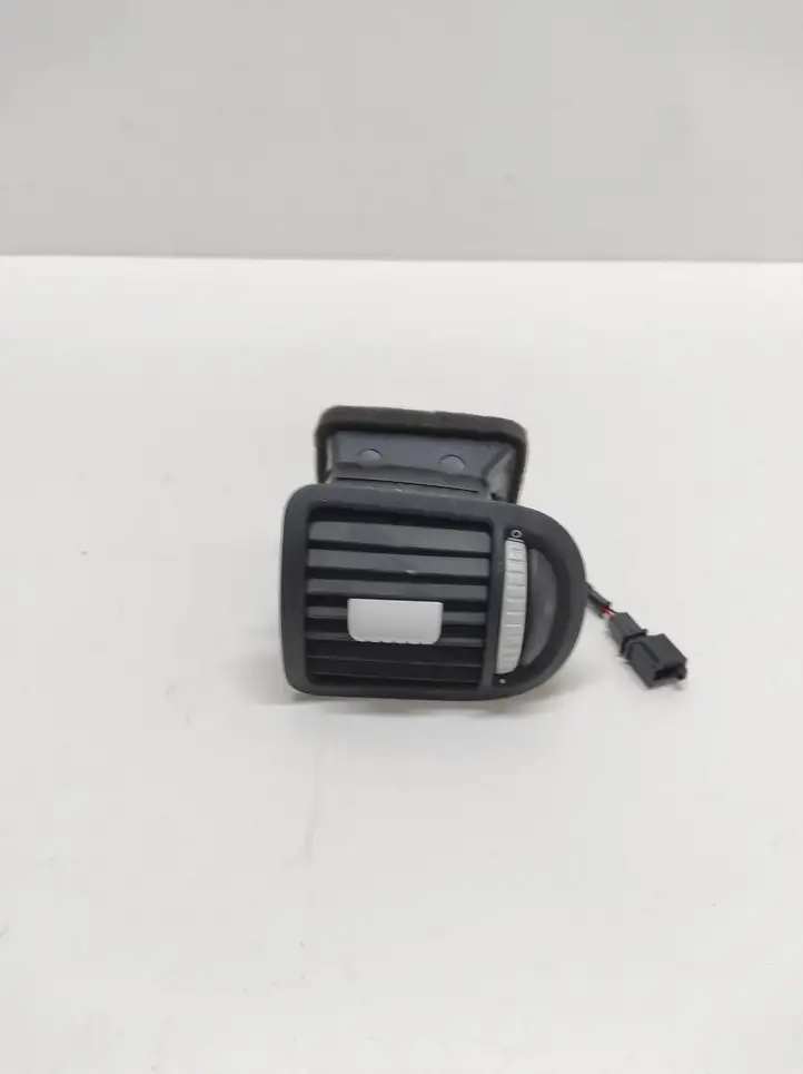 Porsche Cayenne (9PA) (2002 - 2010) 7L5819704A Боковой воздушный дефлектор — фото 1