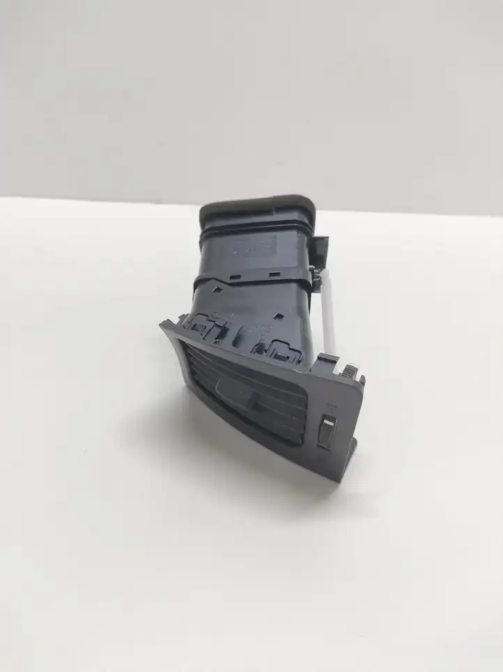 Hyundai H-1, Starex, Satellite (2007 - 2013) U05B2348 Боковой воздушный дефлектор — фото 3
