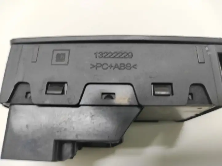 Opel Insignia A (2008 - 2017) 13222229 Кнопка стеклоподъемников — фото 4