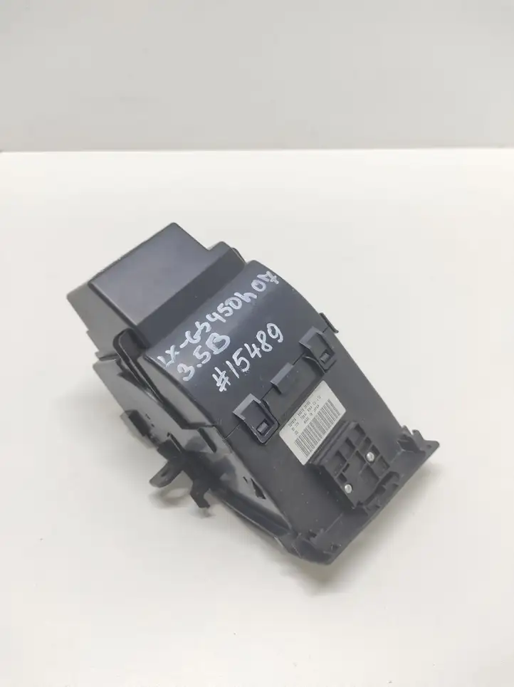 Lexus GS 300 350 430 450h (2004 - 2007) 8401030190 Вещевой ящик — фото 3
