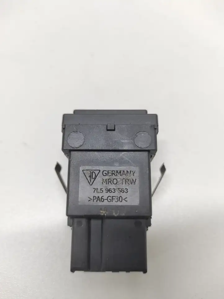 Mini One Cooper Coupe R56 (2004 - 2014) 7L5963563 Кнопка обогрева стекла — фото 3