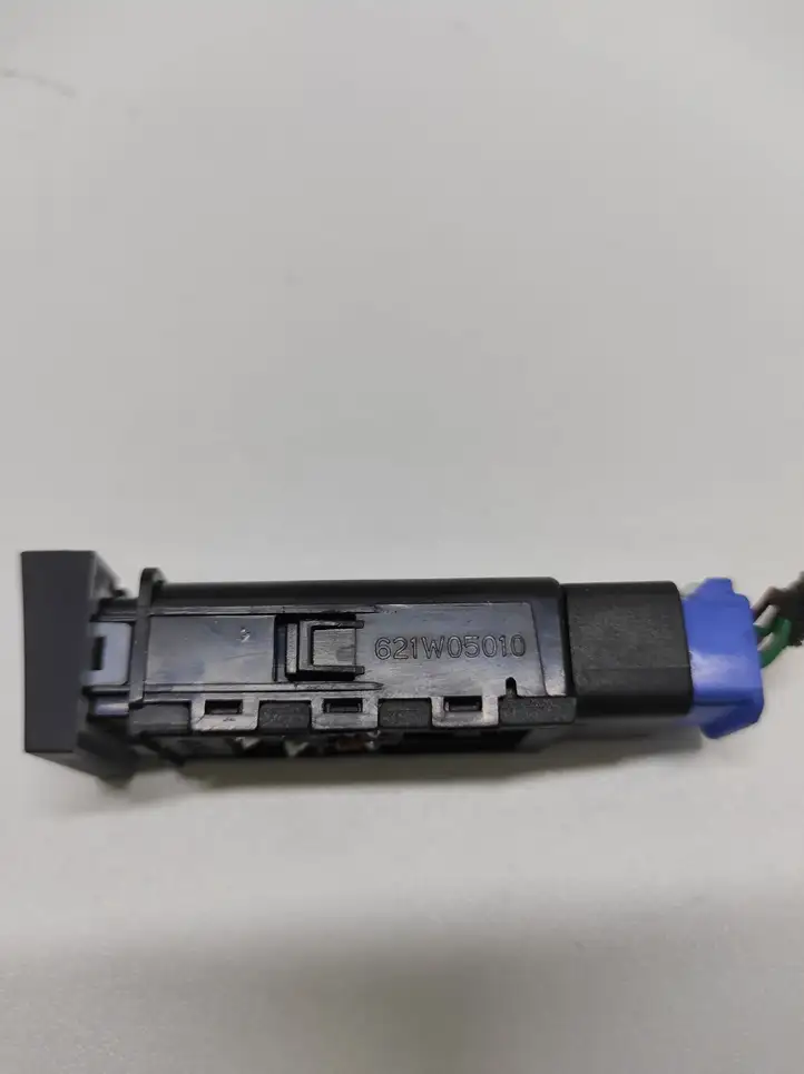 Hyundai Santa Fe (2005 - 2009) 621W05010 Кнопка обогрева стекла — фото 4