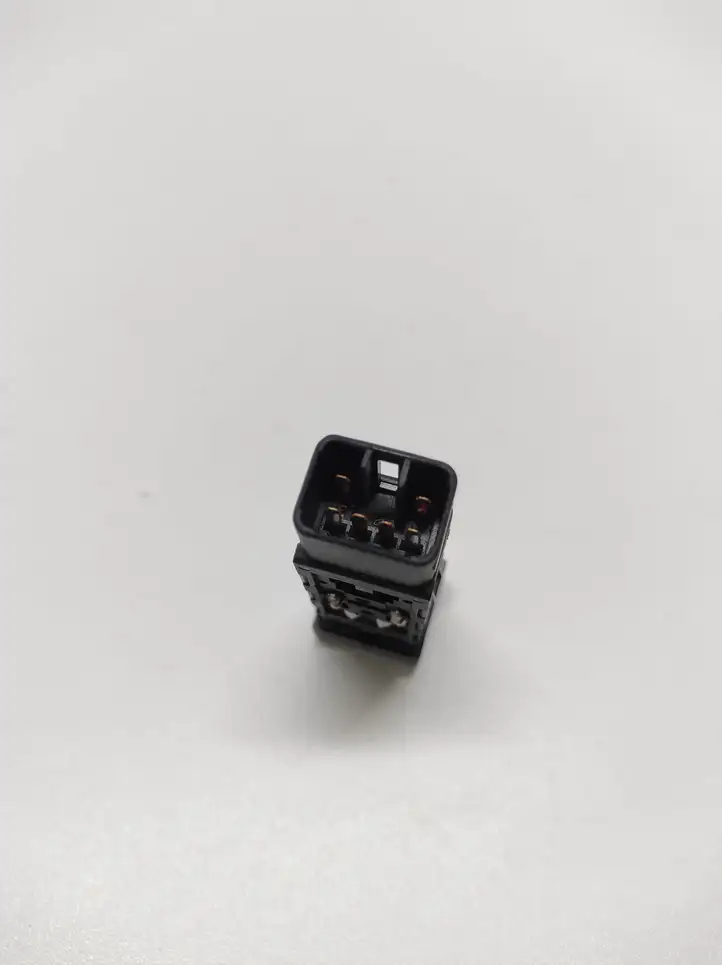 Hyundai Santa Fe (2005 - 2009) 621W05010 Кнопка обогрева стекла — фото 2