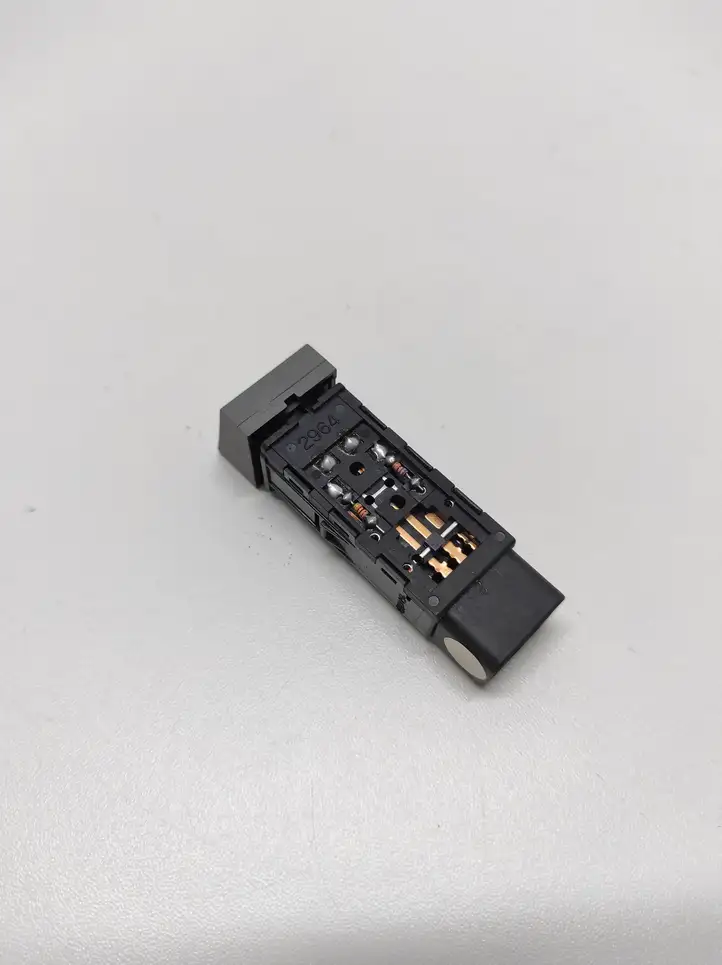 Hyundai Santa Fe (2005 - 2009) 621W05010 Кнопка обогрева стекла — фото 4
