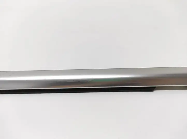 BMW X5 E70 (2006 - 2013) Накладка стекла задней двери — фото 2