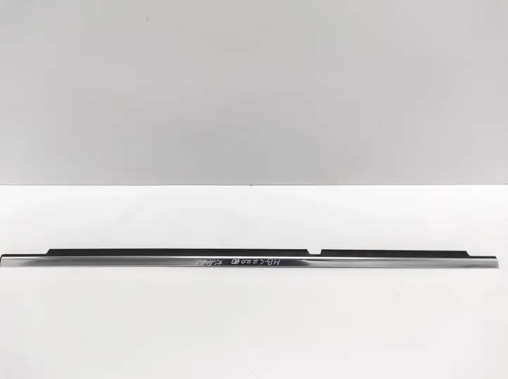 Mercedes-Benz S W221 (2005 - 2013) Накладка стекла задней двери — фото 1