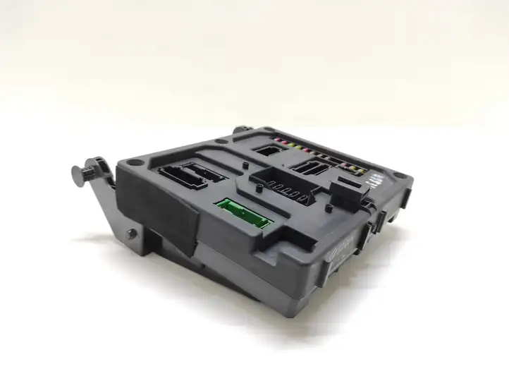Ford Galaxy (2000 - 2006) 7M3962258E Блок предохранителей — фото 3