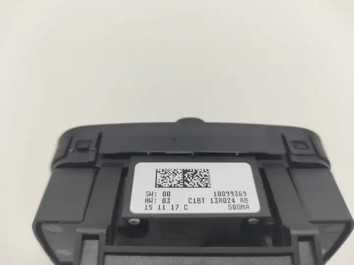 Ford Ecosport (2013 - 2018) 10099369 Включатель фонарей — фото 4