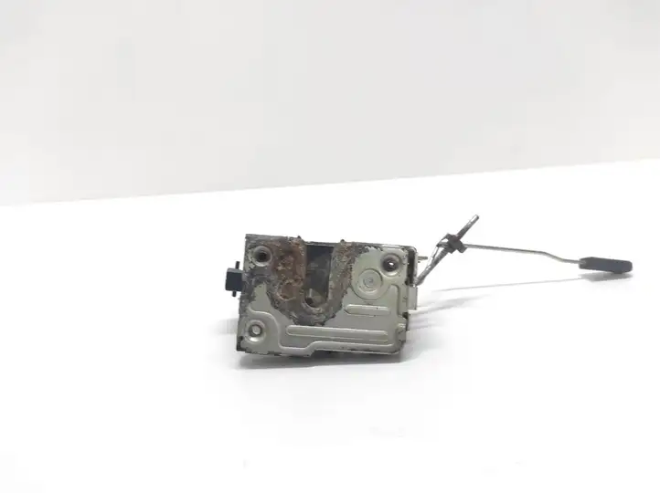 Dacia Logan I (2004 - 2012)   Замок передней двери