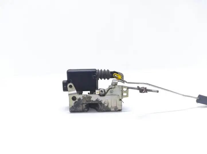 Dacia Logan I (2004 - 2012)   Замок передней двери