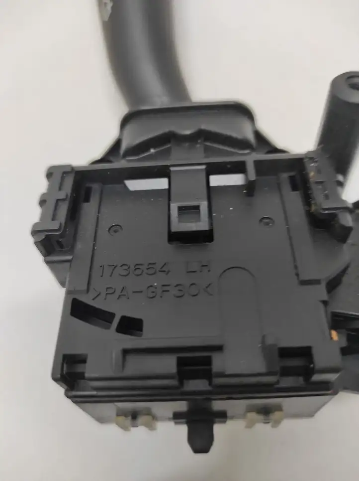 Toyota Corolla Verso AR10 (2004 - 2009) 173654 Переключатель стеклоочистителей — фото 3