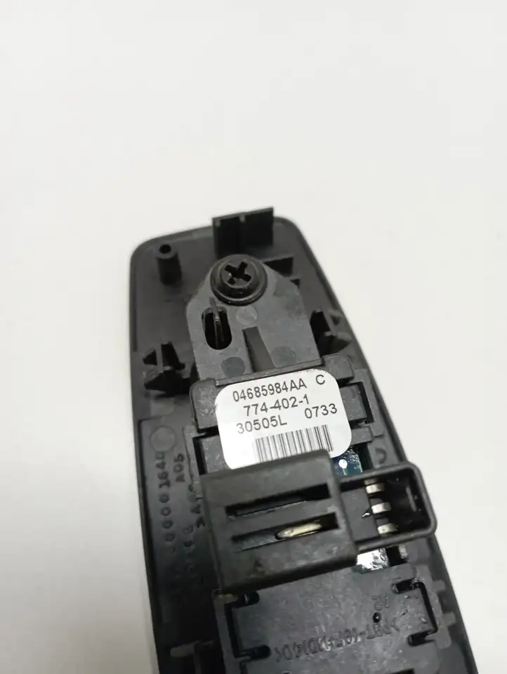 Chrysler Pacifica (2003 - 2008) 04685984AA Кнопка стеклоподъемников — фото 4
