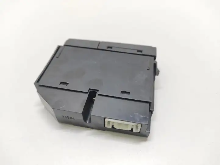 Toyota Avensis T250 (2006 - 2009) 8479005110D Кнопка обогрева стекла — фото 4