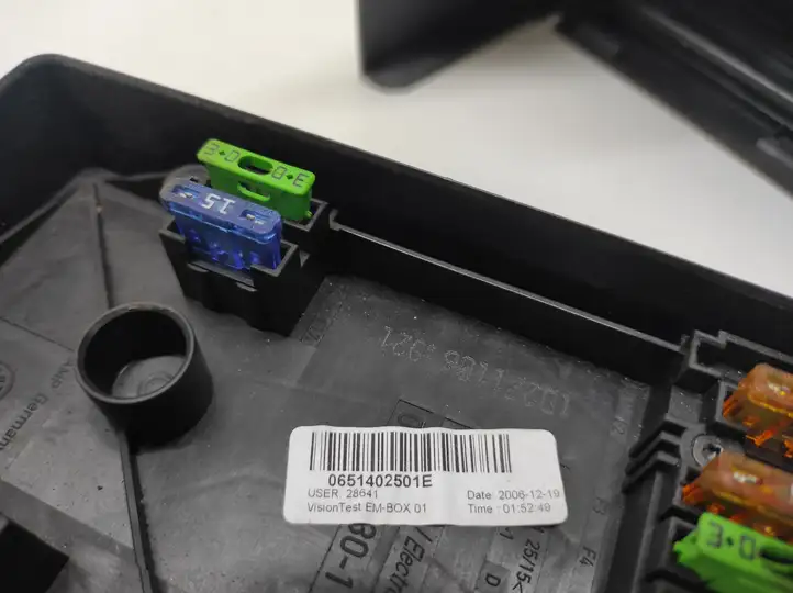 Skoda Octavia Mk2 (1Z) (2004 - 2013)  1K0937125A Ящик предохранителей (комплект)