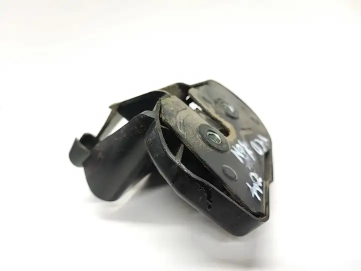 Volkswagen Caddy (2004 - 2010) Петля замка раздвижной двери — фото 4