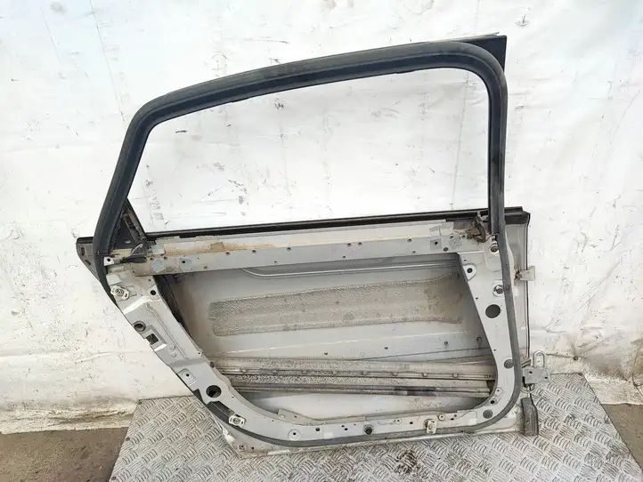 Audi A8 (2002 - 2005)   Задняя дверь