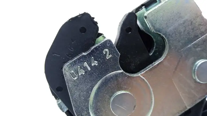 Mercedes-Benz E W212 (2009 - 2016) 04142 Замок спинки сиденья — фото 2