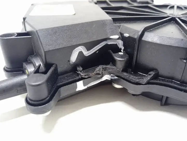 BMW 7 F01 (2008 - 2016) 5124719121305 Доводчик крышки багажника — фото 3