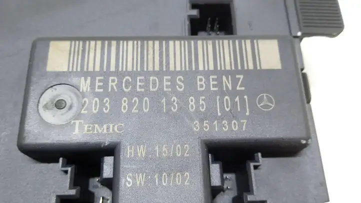 Mercedes-Benz C W203 (2000 - 2007) 2038201385 Блок управления дверью — фото 2