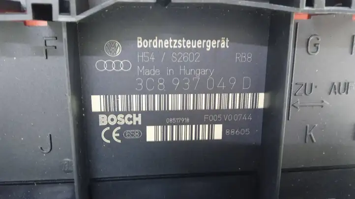 Volkswagen Tiguan (2007 - 2011) 3C8937049D Модуль комфорта — фото 2