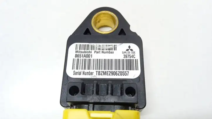 Mitsubishi Outlander (2007 - 2012) 8651A001 Датчик удара SRS — фото 2