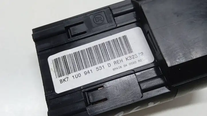 Skoda Fabia Mk2 (5J) (2007 - 2014) 1U0941531D Включатель фонарей — фото 2