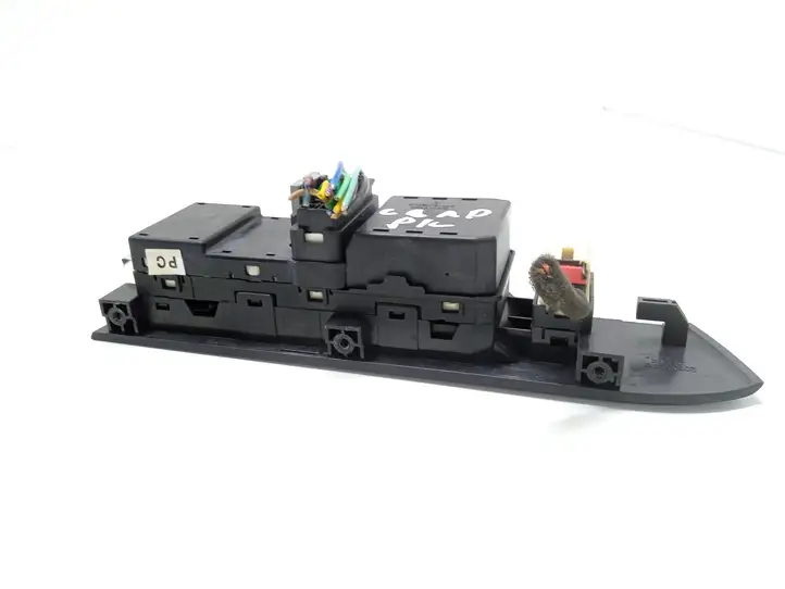 Chevrolet Captiva (2006 - 2011) 202005436 Кнопка стеклоподъемников — фото 3
