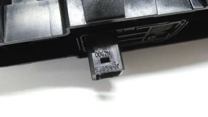 Citroen C3 (2009 - 2013) 652859XT Кнопка стеклоподъемников — фото 6