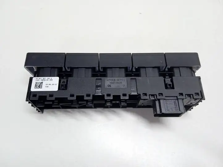 Skoda Octavia Mk3 (5E) (2013 - 2019) 5E1927132M Блок кнопок на панели — фото 5