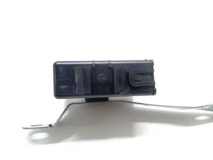 Toyota Prius (XW20) (2003 - 2009) 8999147010 Блок управления дверью — фото 3