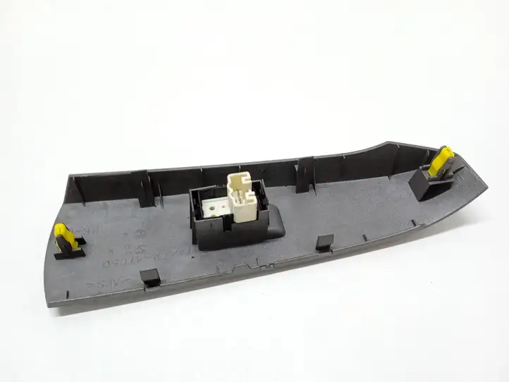 Toyota Prius (XW20) (2003 - 2009) 7427247050 Блок кнопок стеклоподъемников — фото 4