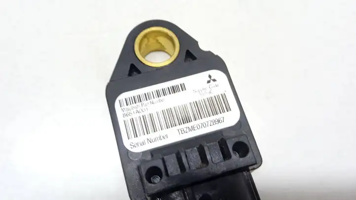 Mitsubishi Outlander (2007 - 2012) 8651A001 Датчик удара SRS — фото 2