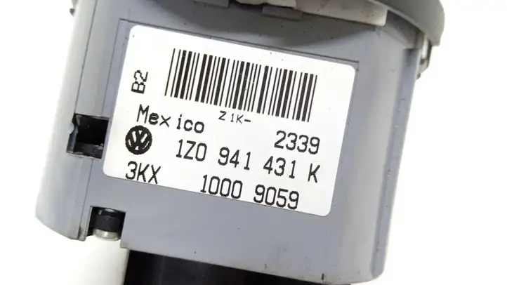 Skoda Octavia Mk2 (1Z) (2004 - 2013) 1Z0941431K Включатель фонарей — фото 2