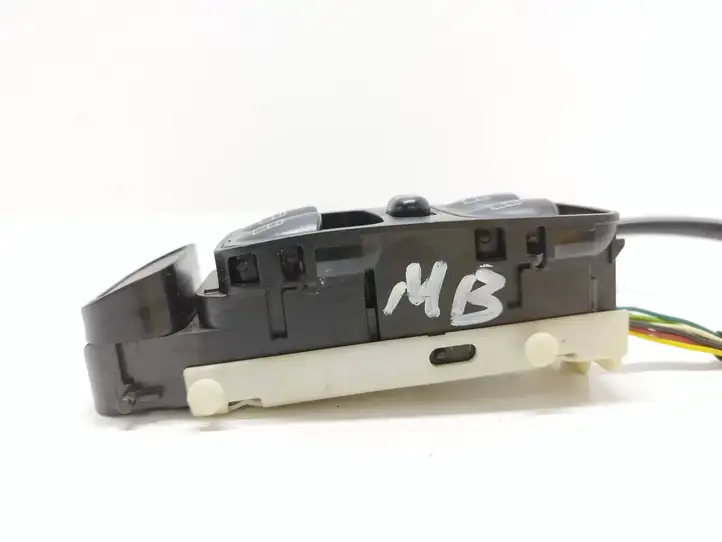 Mercedes-Benz C W203 (2000 - 2007) A2038210679 Блок кнопок стеклоподъемников — фото 4