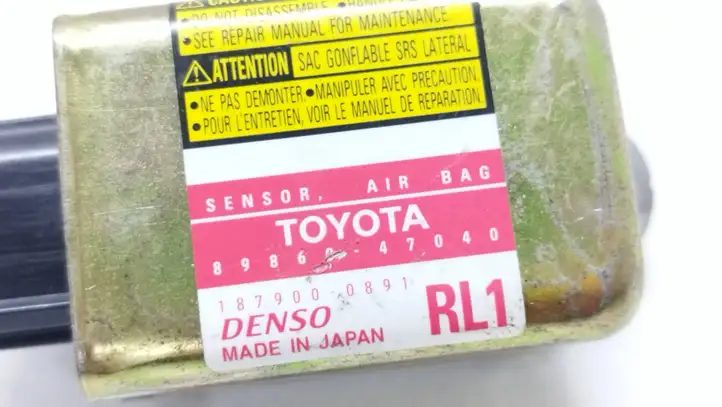 Toyota Prius (XW20) (2003 - 2009) 8986047040 Датчик удара SRS — фото 2