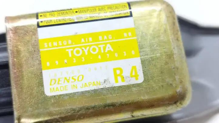 Toyota Prius (XW20) (2003 - 2009) 8983347030 Датчик удара SRS — фото 2