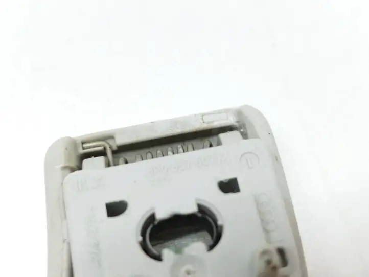 Audi A6 S6 C6 4F (2008 - 2011) 8P0857607M Потолочная ручка передняя — фото 2