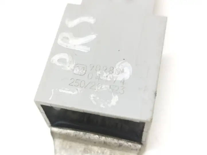 Toyota Prius (XW20) (2003 - 2009) 9098904174 Реле аварийных фонарей — фото 2