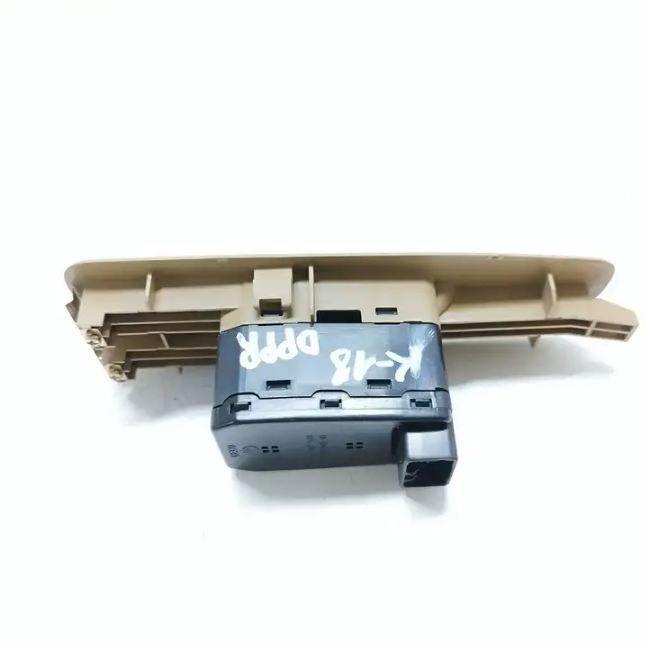SsangYong Rexton (2001 - 2007) 8583008000 Блок кнопок стеклоподъемников — фото 2