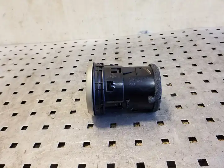 Nissan Qashqai (2006 - 2010) 68760JD10A Боковой воздушный дефлектор — фото 5