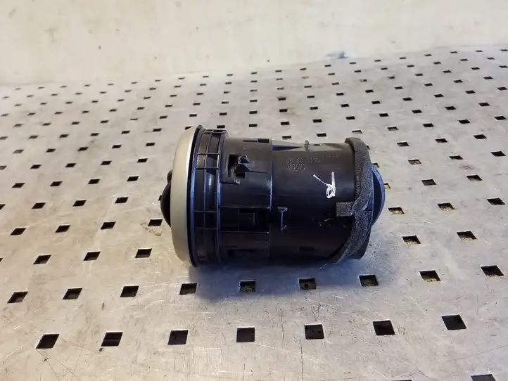 Nissan Qashqai (2006 - 2010) 68760JD10A Боковой воздушный дефлектор — фото 5