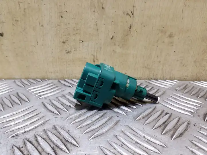 Volkswagen Transporter - Caravelle T5 (2003 - 2009) 1C0945511A Датчик педали тормоза — фото 2