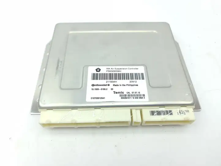 Jeep Grand Cherokee (2010 - 2021) P56029558AI Блок управления подвеской — фото 4