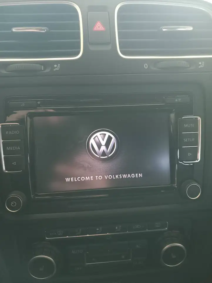 Volkswagen Golf VI (2009 - 2013) 3AD035190A Магнитола / мультимедийная система — фото 1