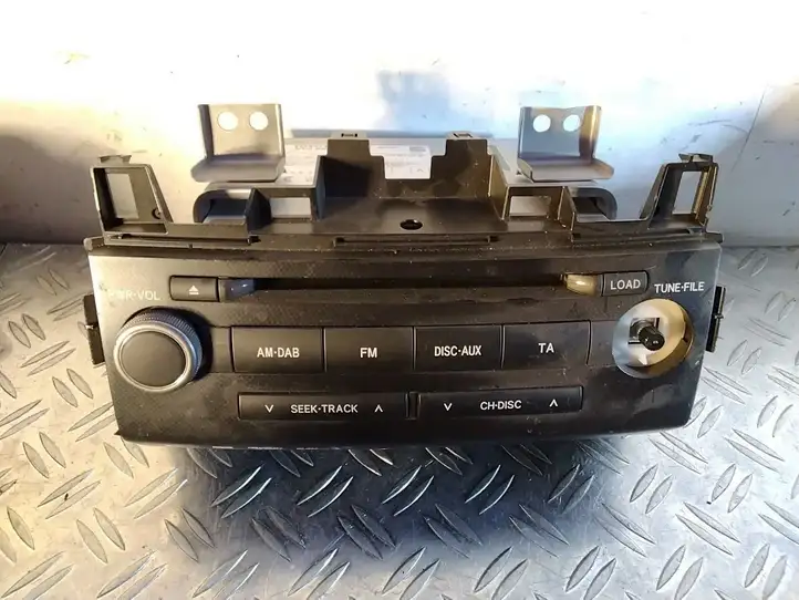 Toyota Land Cruiser (J200) (2008 - ) 8612060G90 Магнитола / мультимедийная система — фото 1